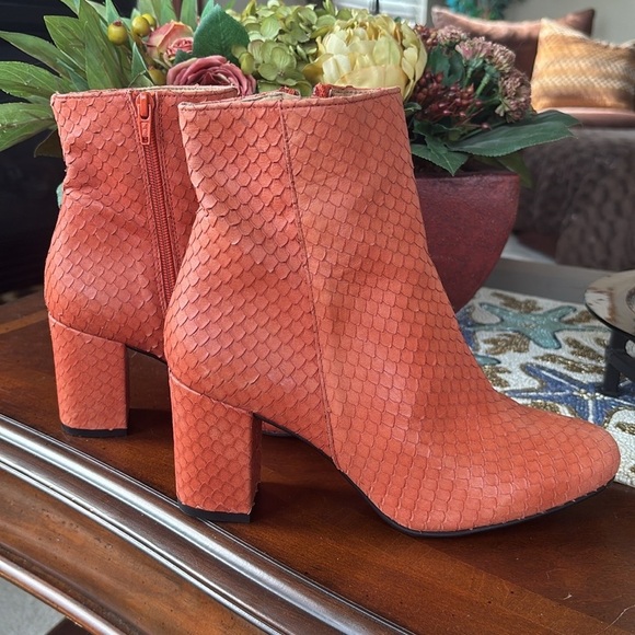 Brand New Farylrobin Anthropologie Genuine Leather Cognac Side Zip Ankle Boot - Picture 13 of 16